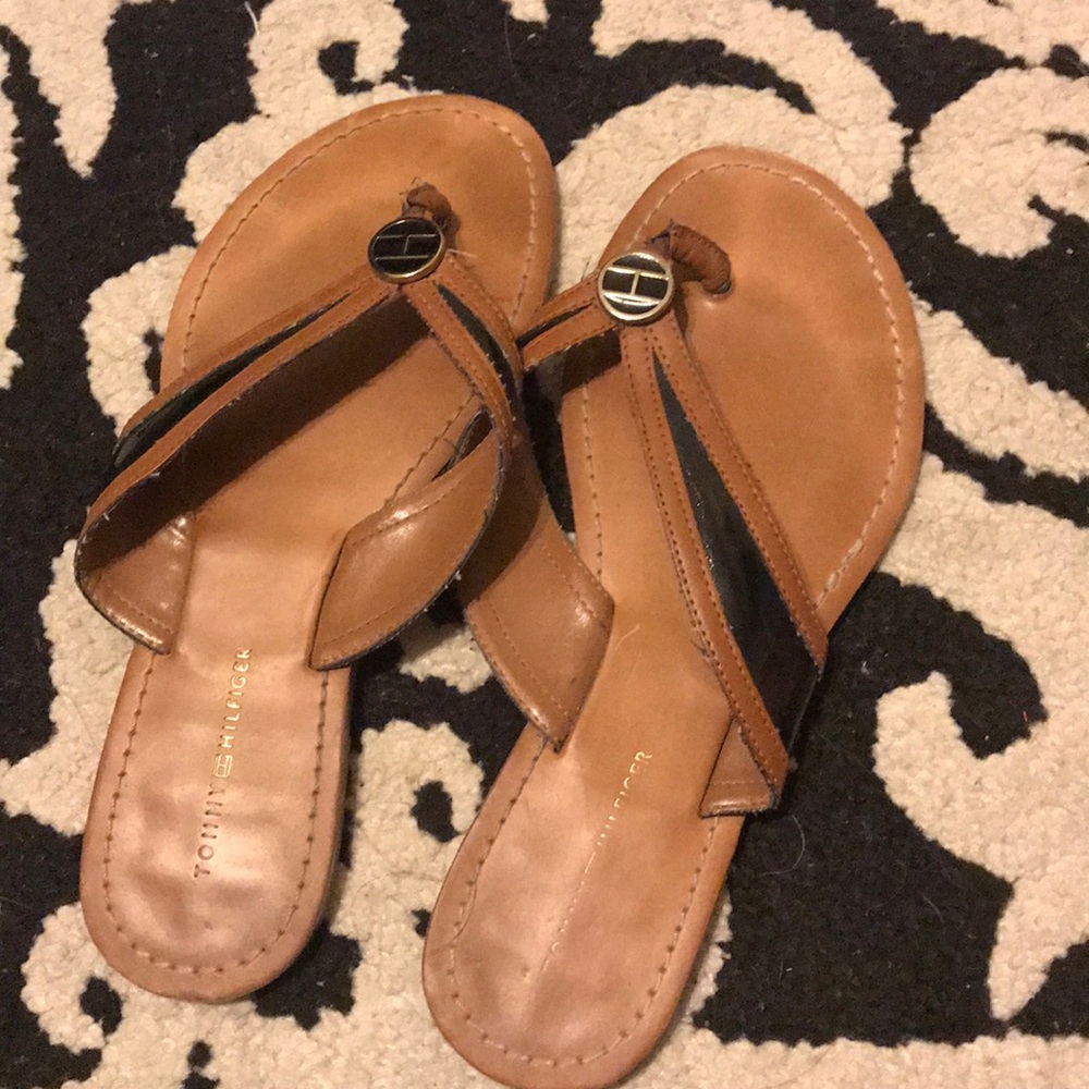 Size 6 Tommy Hilfiger slippers